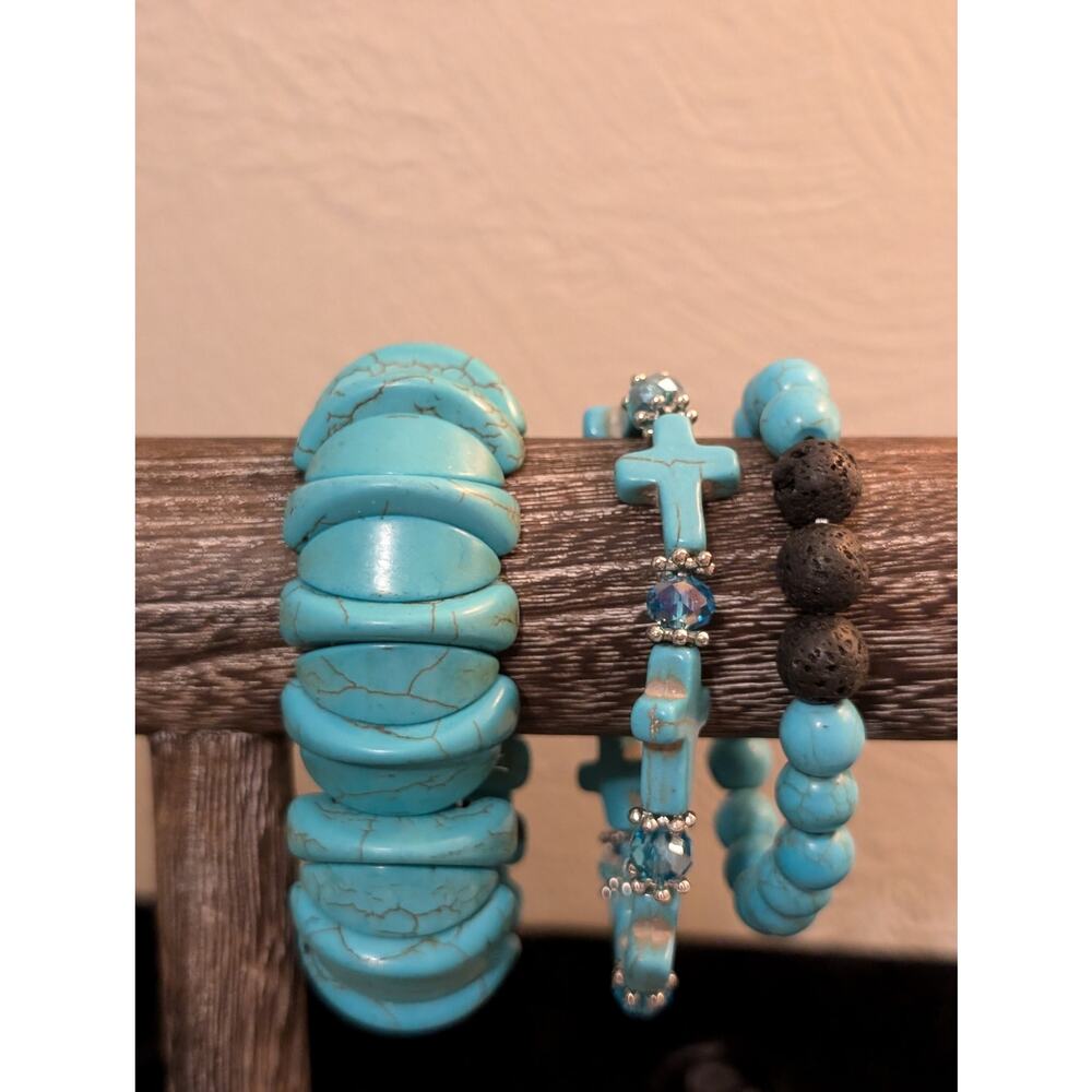 Three Chunky Turquoise Dyed Howlite Stretch Bracelet Lot